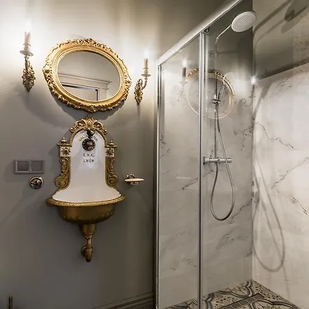 Sweet On The Rynok Square Apartment *