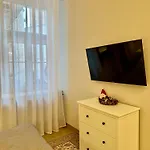 Apartment Sweet On The Rynok Square
