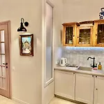 Sweet On The Rynok Square Apartment Lviv