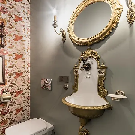 Sweet On The Rynok Square Διαμέρισμα *