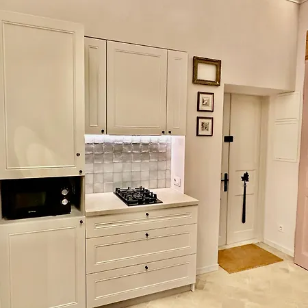 Sweet On The Rynok Square Apartment